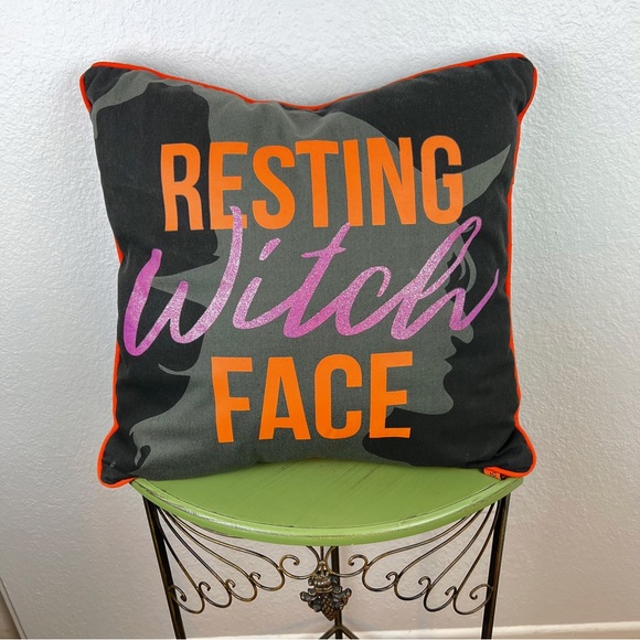 ❤️ Resting Witch Face Statement Pillow - Picture 10 of 10